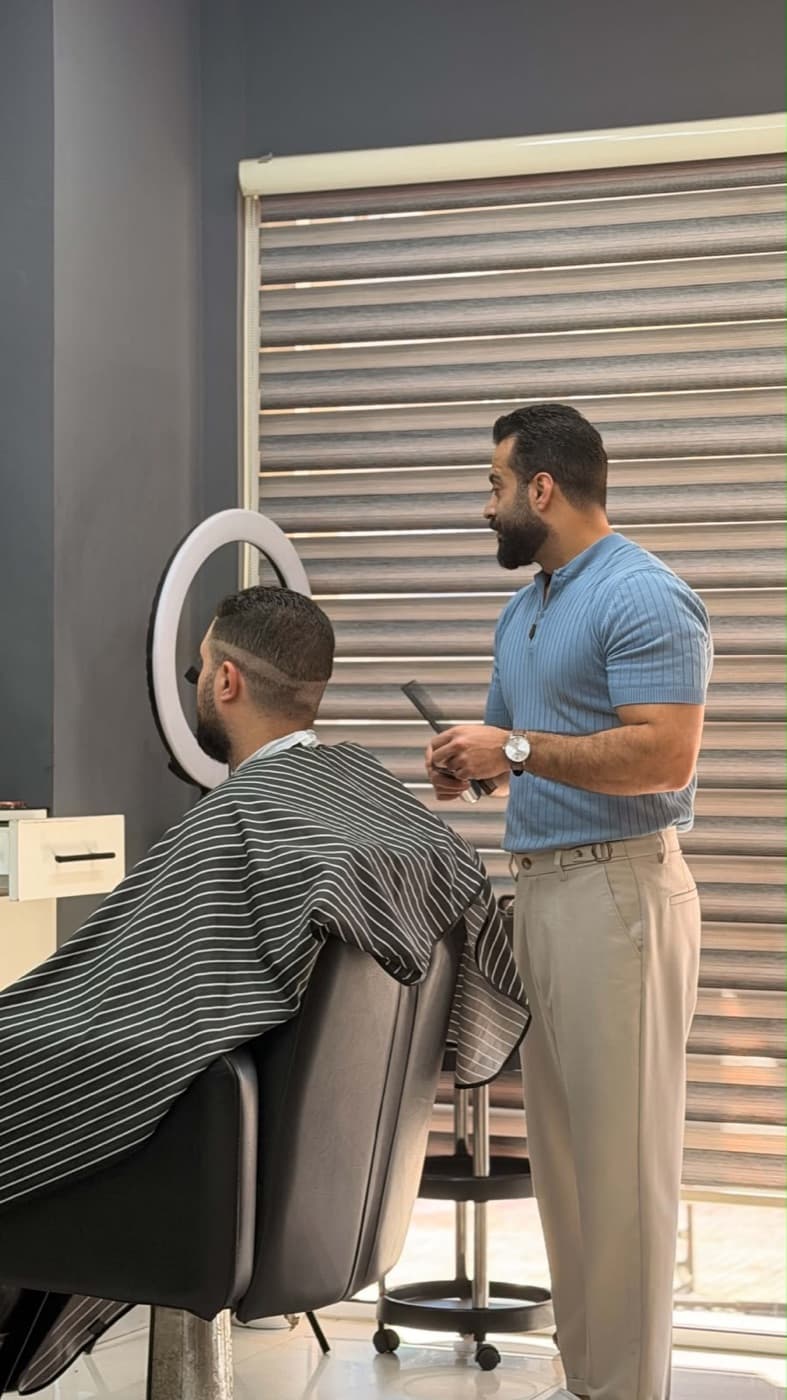 ضياء عودة في صالونه